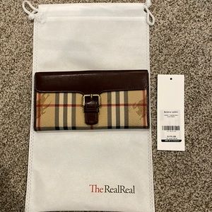 Burberry Leather Trimmed Nova check Wallet